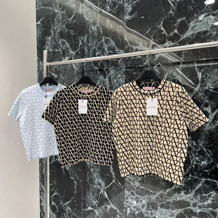 ヴァレンティノ Tシャツ