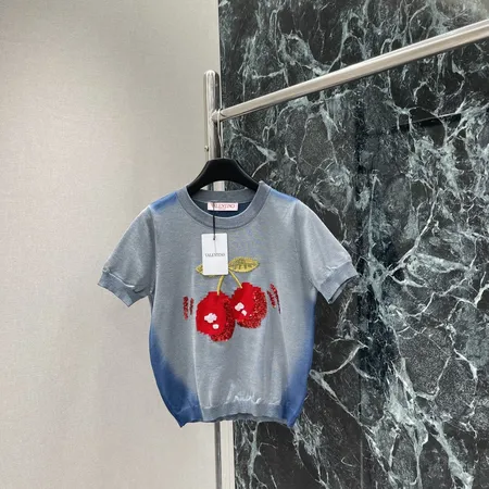 ヴァレンティノ Tシャツ