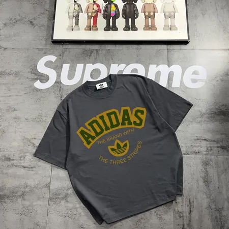 アディダス Tシャツ