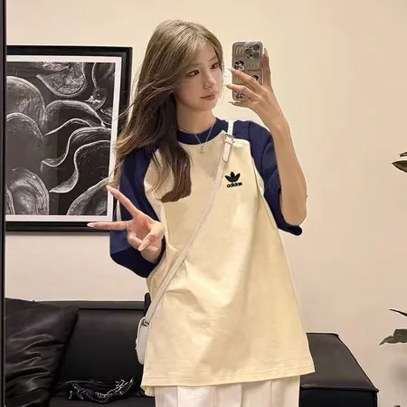 アディダス Tシャツ