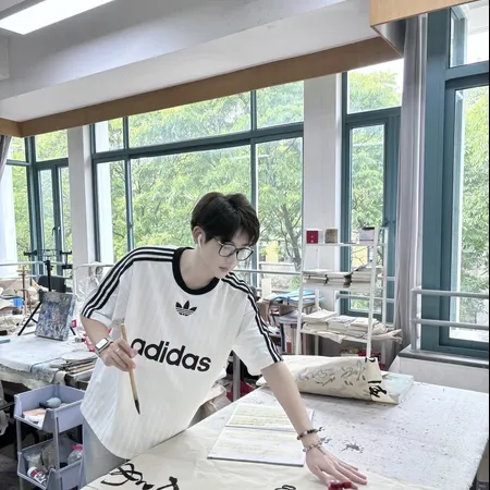 アディダス Tシャツ