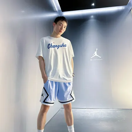 エアジョーダン Tシャツ