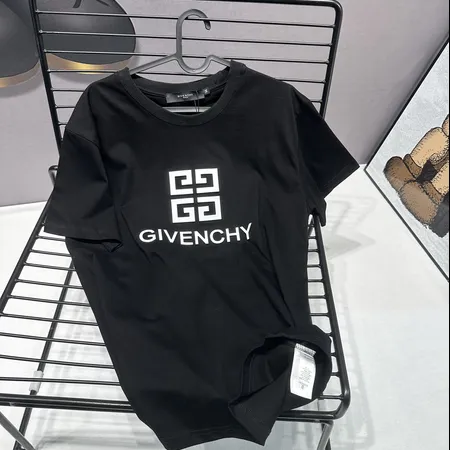 ジバンシィ Tシャツ