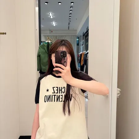 ヴァレンティノ Tシャツ