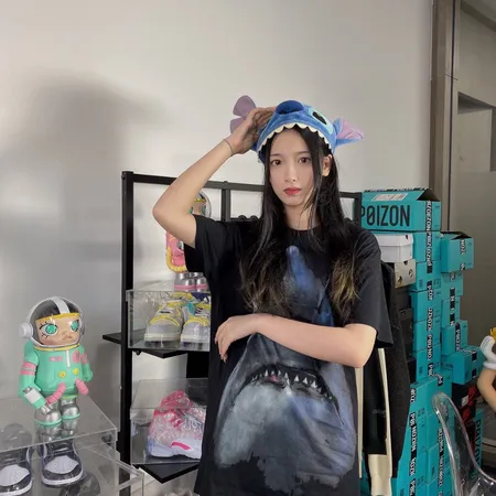 ジバンシィ Tシャツ