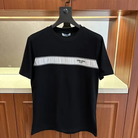プラダ Tシャツ