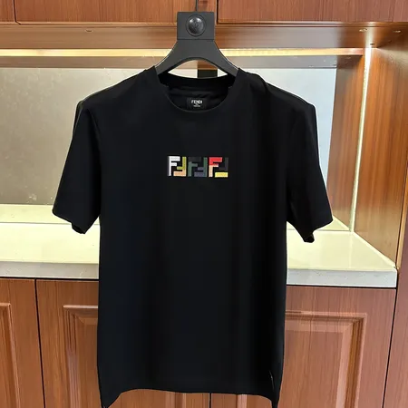 フェンディ Tシャツ
