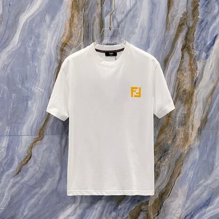 フェンディ Tシャツ