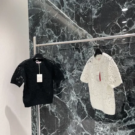 ヴァレンティノ Tシャツ