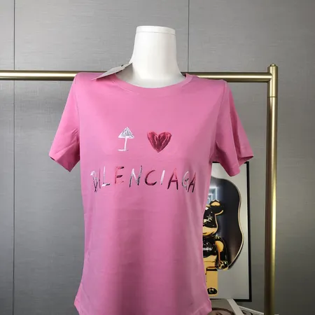 バレンシアガ Tシャツ