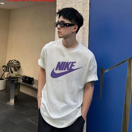 ナイキ Tシャツ