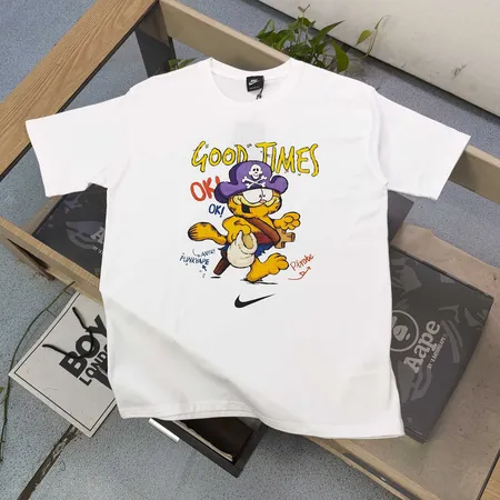 ナイキ Tシャツ