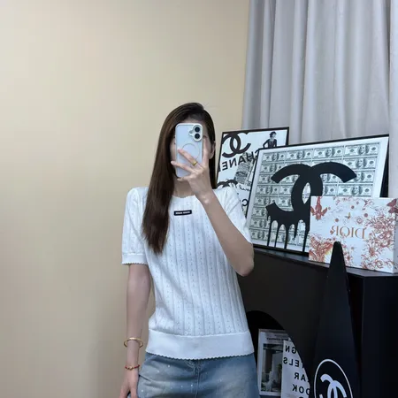 ミュウミュウ Tシャツ