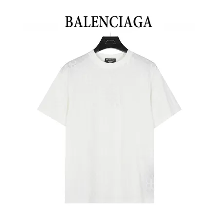 バレンシアガ Tシャツ