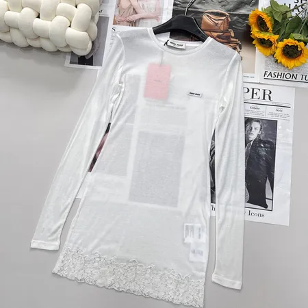 ミュウミュウ Tシャツ