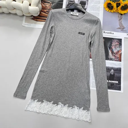 ミュウミュウ Tシャツ