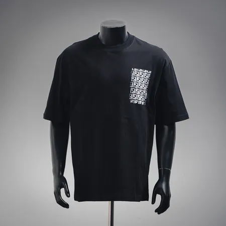 フェンディ Tシャツ
