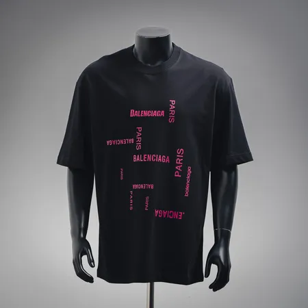 バレンシアガ Tシャツ