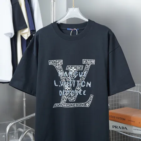 ルイヴィトン Tシャツ