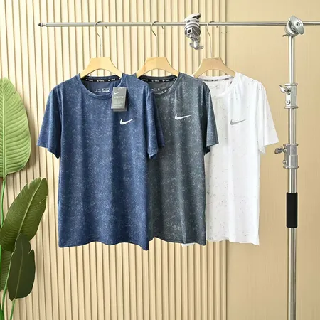 ナイキ Tシャツ