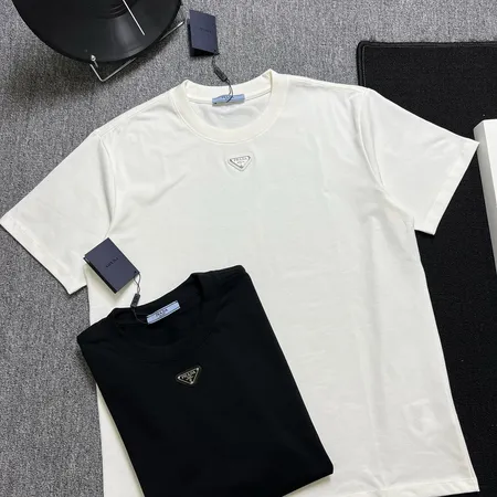 プラダ Tシャツ