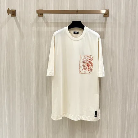 フェンディ Tシャツ