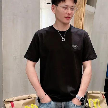プラダ Tシャツ