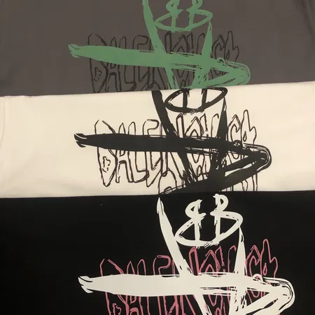 バレンシアガ Tシャツ