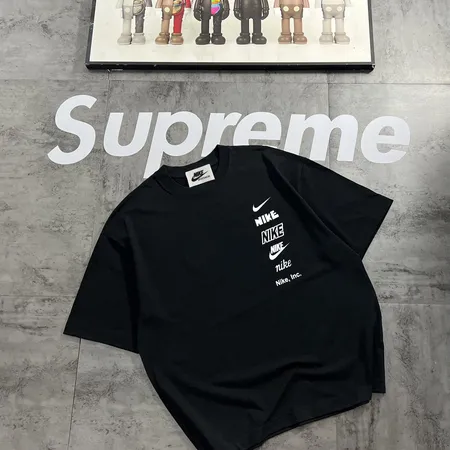 ナイキ Tシャツ