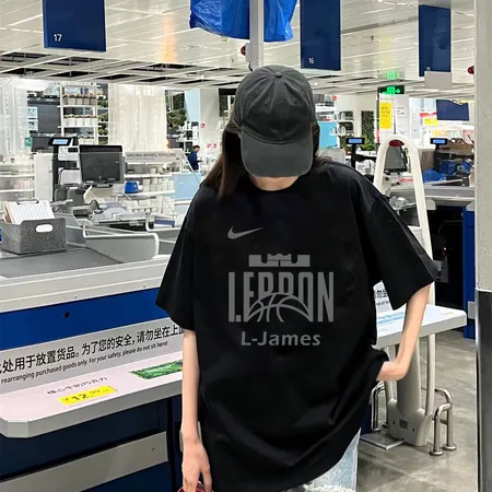 ナイキ Tシャツ