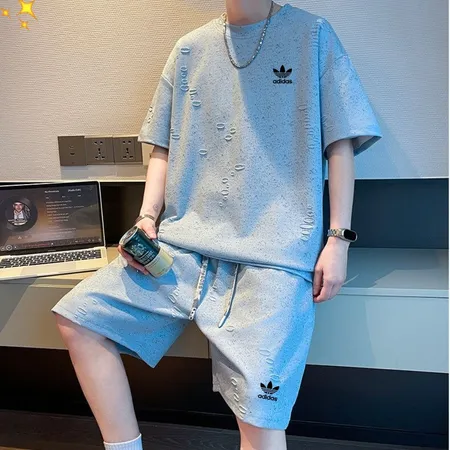 アディダス Tシャツ