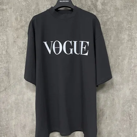 バレンシアガ Tシャツ