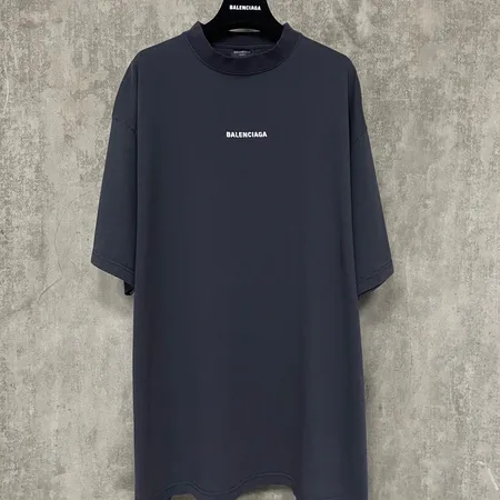 バレンシアガ Tシャツ