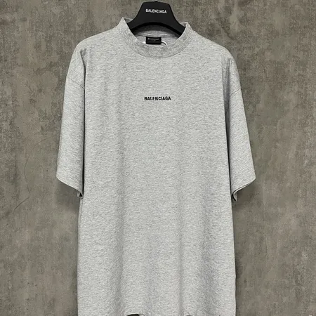 バレンシアガ Tシャツ