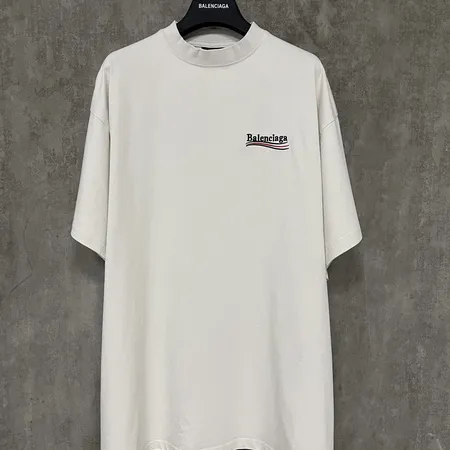 バレンシアガ Tシャツ