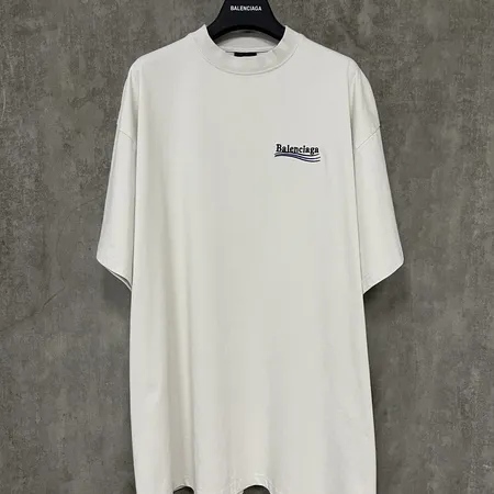 バレンシアガ Tシャツ