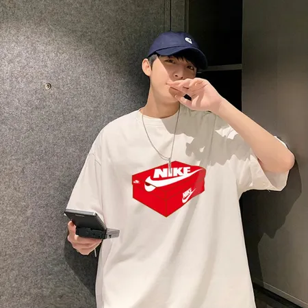 ナイキ Tシャツ