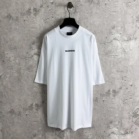 バレンシアガ Tシャツ