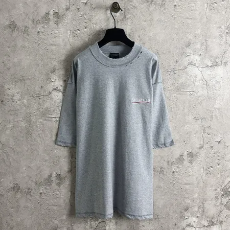 バレンシアガ Tシャツ