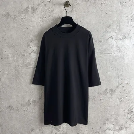 バレンシアガ Tシャツ