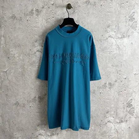 バレンシアガ Tシャツ