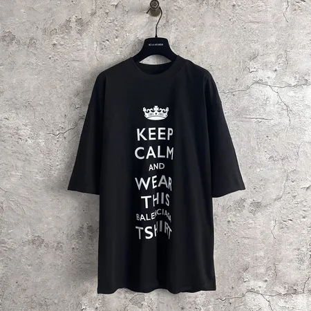 バレンシアガ Tシャツ