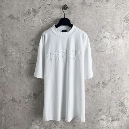 バレンシアガ Tシャツ