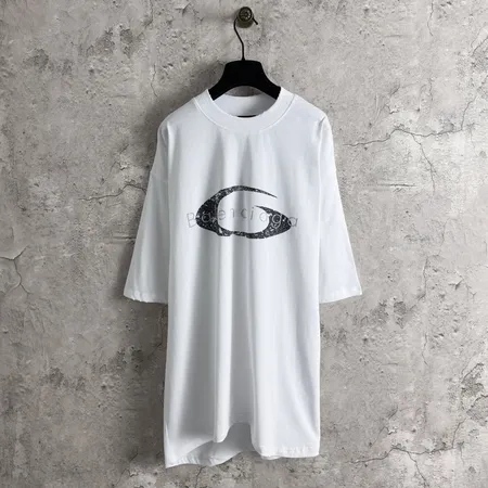 バレンシアガ Tシャツ