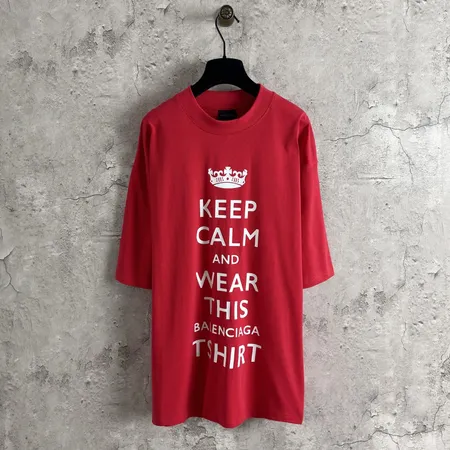 バレンシアガ Tシャツ
