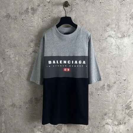 バレンシアガ Tシャツ