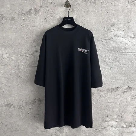 バレンシアガ Tシャツ