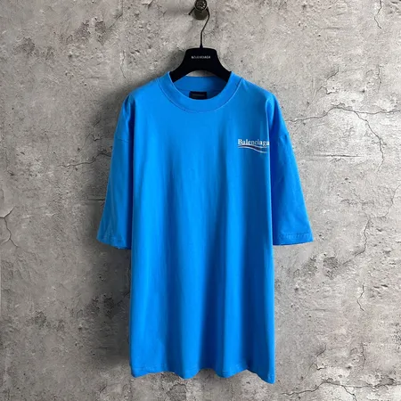 バレンシアガ Tシャツ