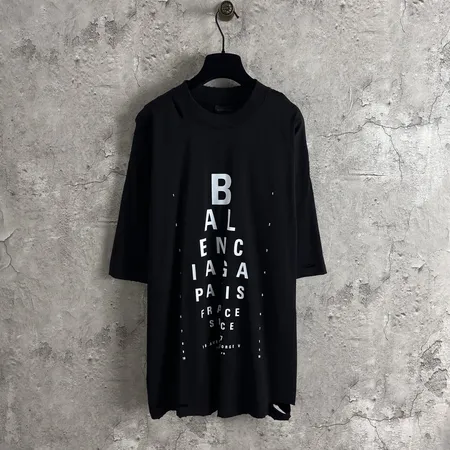バレンシアガ Tシャツ