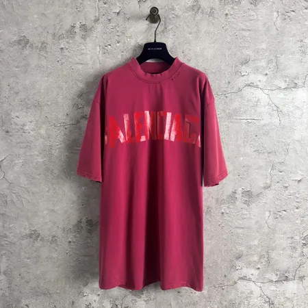 バレンシアガ Tシャツ